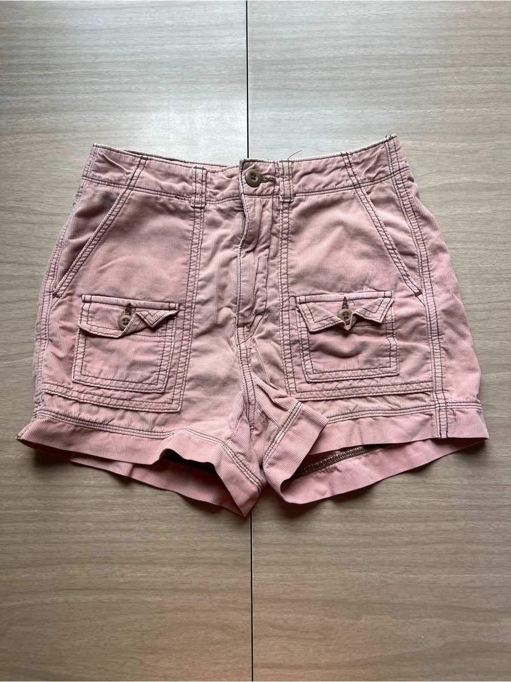 American Eagle Women’s Light Pink Corduroy Cargo Shorts Size 00